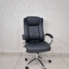 Кресло Barneo K-45 для руководителя (черная экокожа) в Ревде - revda.mebel24.online | фото