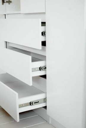 Спальный гарнитур Парус (Белый/Белый) 1400 (Вариант-1) в Ревде - revda.mebel24.online | фото 9