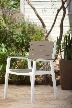 Стул c подлокотниками Гармония (Harmony armchair) белый-капучино в Ревде - revda.mebel24.online | фото 1